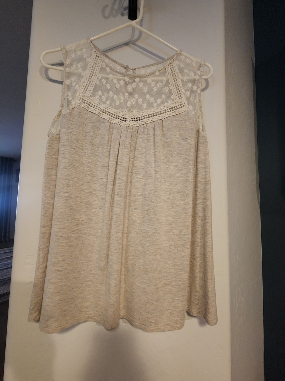 Loveappella Women’s Large Oatmeal Lace Yoke Sleeveless Tunic Top Boho Crochet